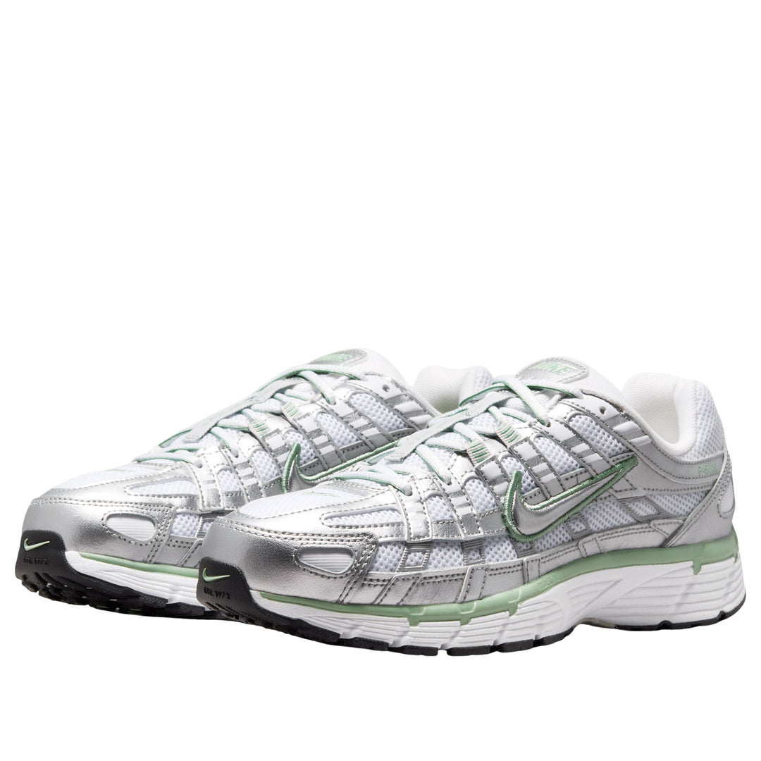 NIKE P-6000 METALLIC SILVER WHITE STEAM (WOMEN&
