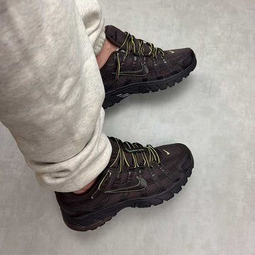 NIKE P-6000 SE VELVET BROWN