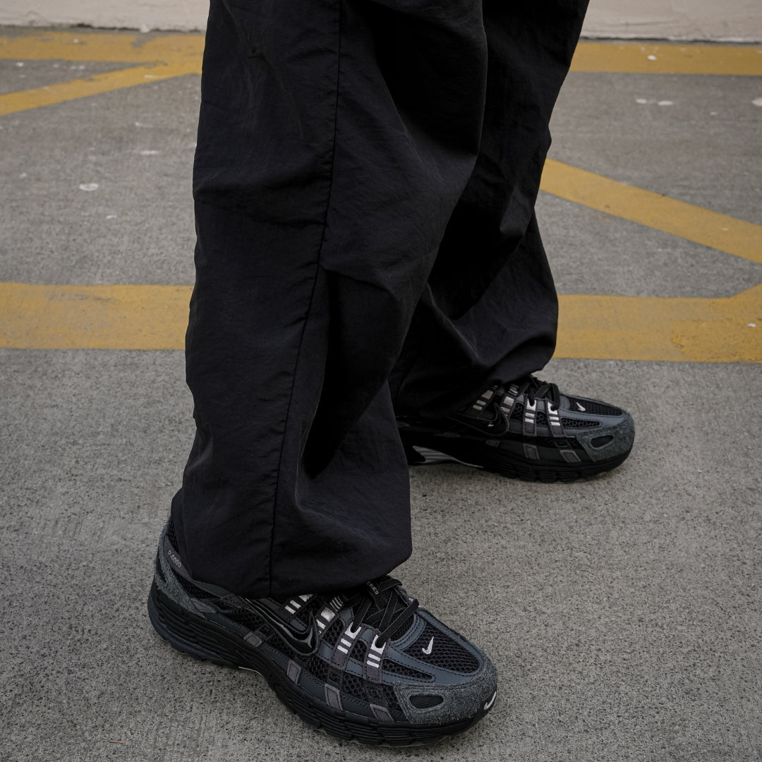 NIKE P-6000 SUEDE ANTHRACITE METALLIC SILVER