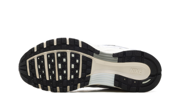 NIKE P-6000 WHITE BLUE TINT SAIL METALLIC SILVER (WOMEN'S) — Stock