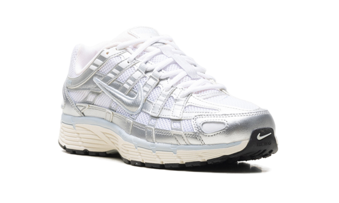 NIKE P-6000 WHITE BLUE TINT SAIL METALLIC SILVER (WOMEN'S) — Stock