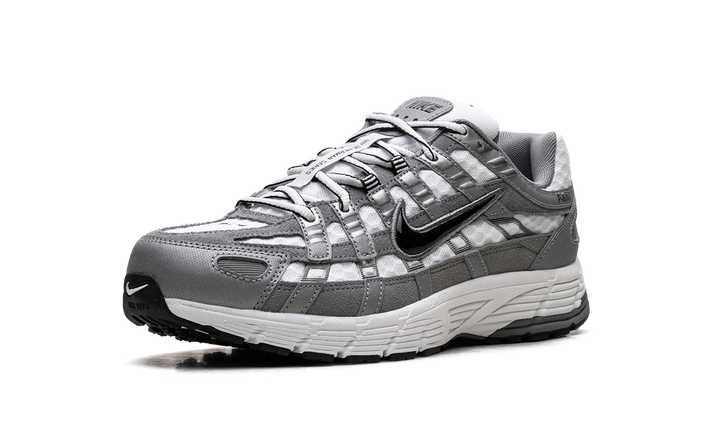 NIKE P-6000 WHITE METALLIC COOL GREY BLACK