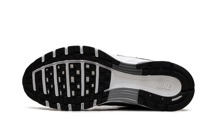NIKE P-6000 WHITE METALLIC COOL GREY BLACK