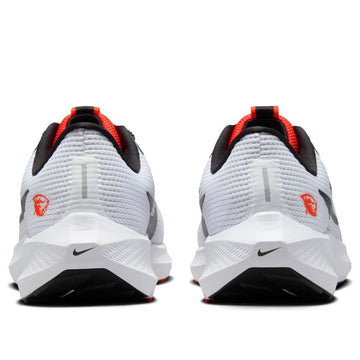 NIKE PEGASUS 40 OREGON STATE — Stock
