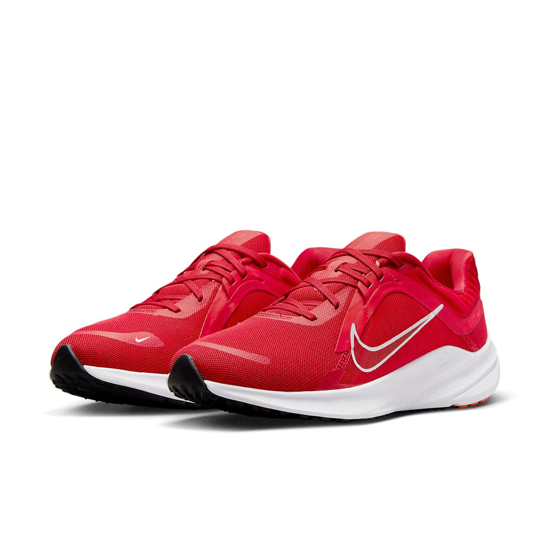 NIKE QUEST 5 &
