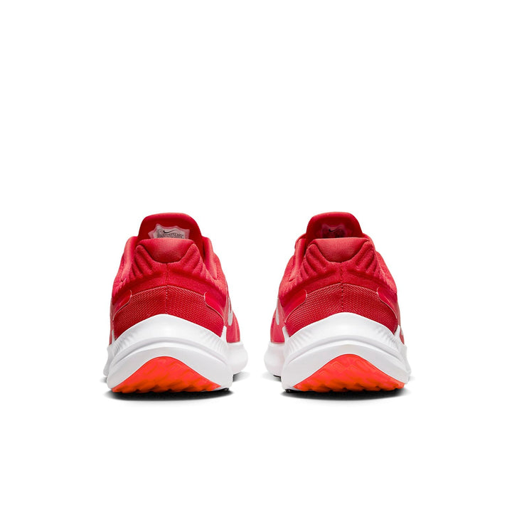 NIKE QUEST 5 &
