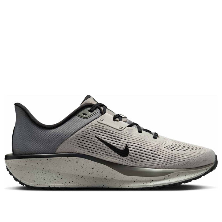 NIKE QUEST 6 LIGHT IRON ORE FLAT PEWTER BLACK