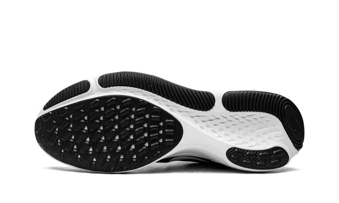 NIKE REACT MILER BLACK WHITE