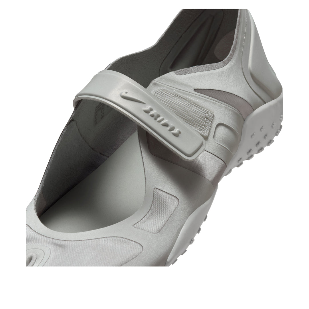 NIKE RIFT SATIN SKIMS NIGHT SILVER (WOMEN&