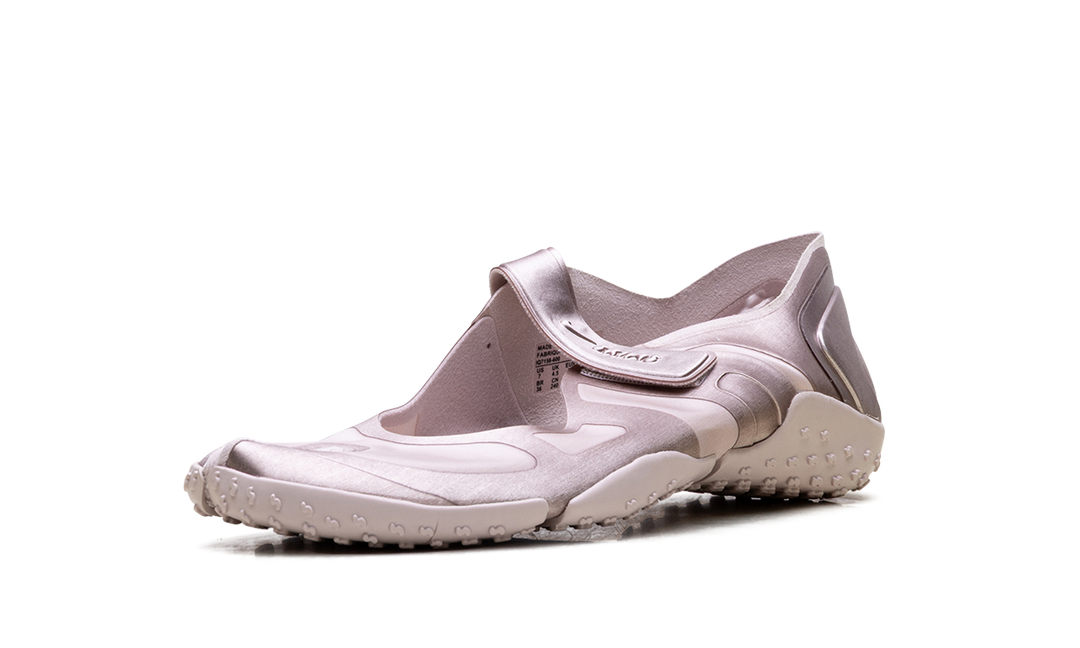 NIKE RIFT SATIN SKIMS SILT RED WOMENS — Stock 