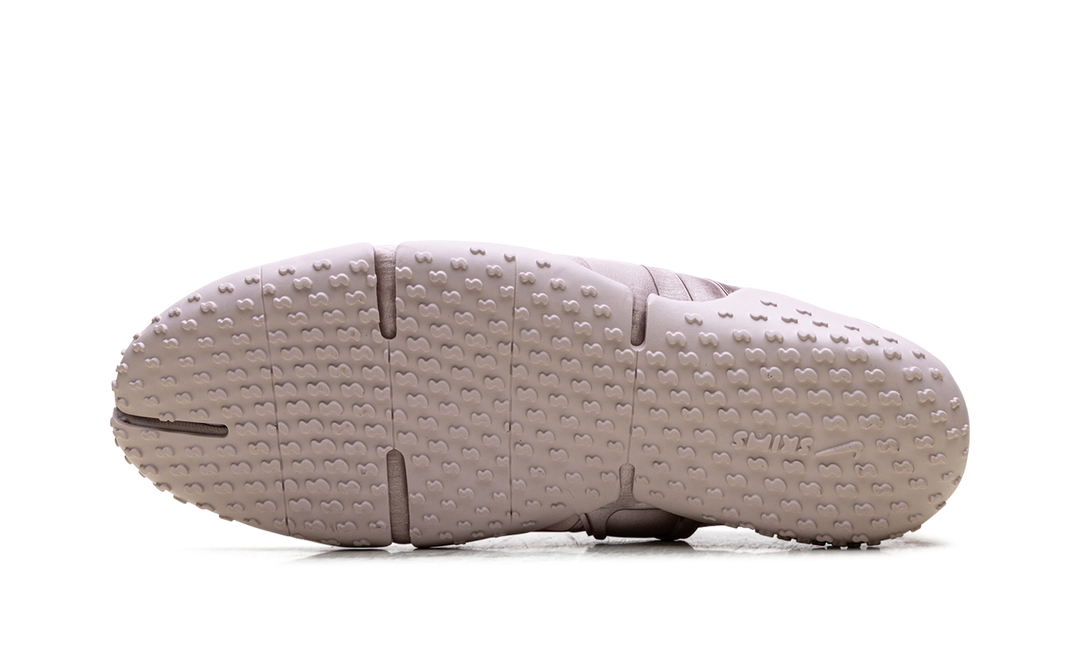 NIKE RIFT SATIN SKIMS SILT RED WOMENS — Stock 