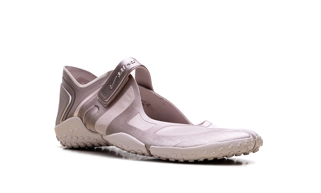 NIKE RIFT SATIN SKIMS SILT RED WOMENS — Stock 