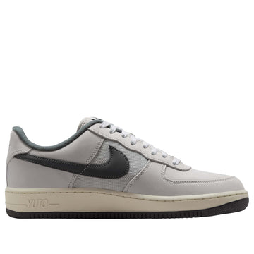 NIKE SB AIR FORCE 1 LOW YUTO HORIGOME WHITE IRON GREY