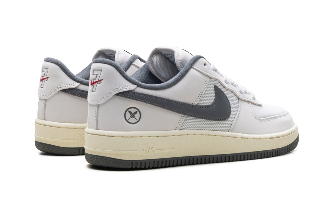 NIKE SB AIR FORCE 1 LOW YUTO HORIGOME WHITE IRON GREY