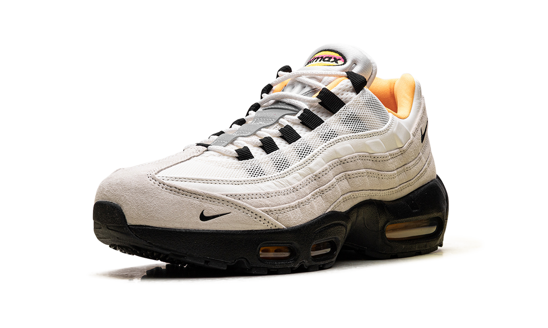 NIKE SB AIR MAX 95 WORLD CUP PACK SAIL — Stock