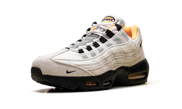 NIKE SB AIR MAX 95 WORLD CUP PACK SAIL — Stock