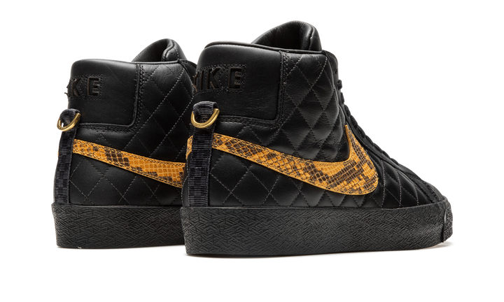 NIKE SB BLAZER MID X SUPREME BLACK