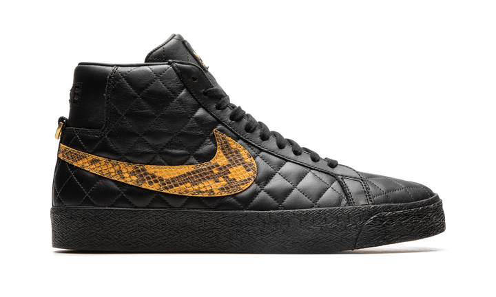 NIKE SB BLAZER MID X SUPREME BLACK