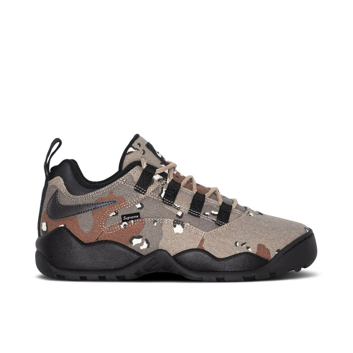 NIKE SB DARWIN LOW SUPREME DESERT CAMO — Stock 