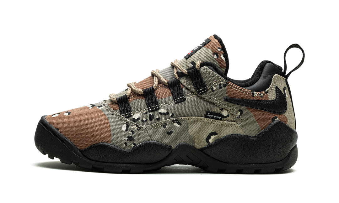 NIKE SB DARWIN LOW SUPREME DESERT CAMO — Stock 