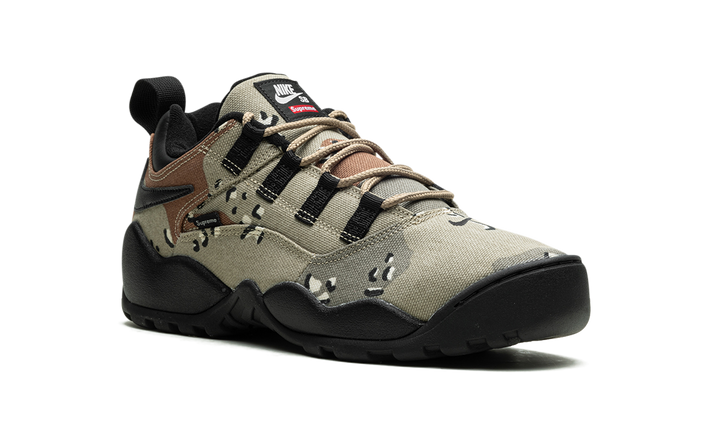 NIKE SB DARWIN LOW SUPREME DESERT CAMO — Stock 