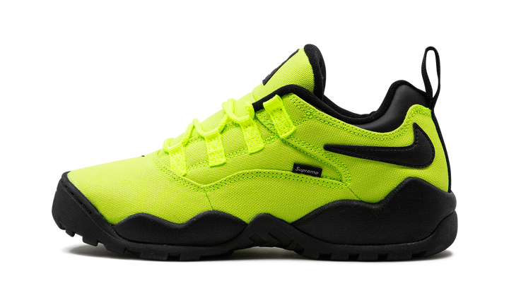 NIKE SB DARWIN LOW SUPREME VOLT