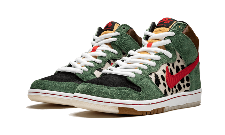 NIKE SB DUNK HIGH DOG WALKER
