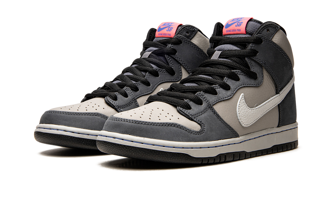 NIKE SB DUNK HIGH MEDIUM GREY