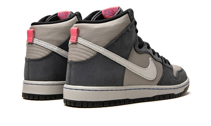 NIKE SB DUNK HIGH MEDIUM GREY