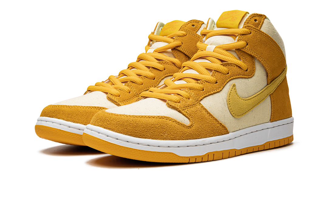 NIKE DUNK HIGH PRO SB &