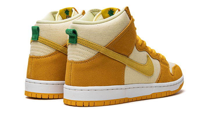 NIKE DUNK HIGH PRO SB &