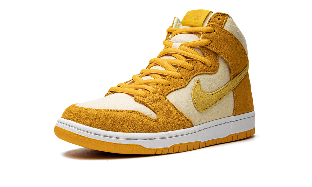 NIKE DUNK HIGH PRO SB &