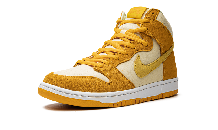 NIKE DUNK HIGH PRO SB &