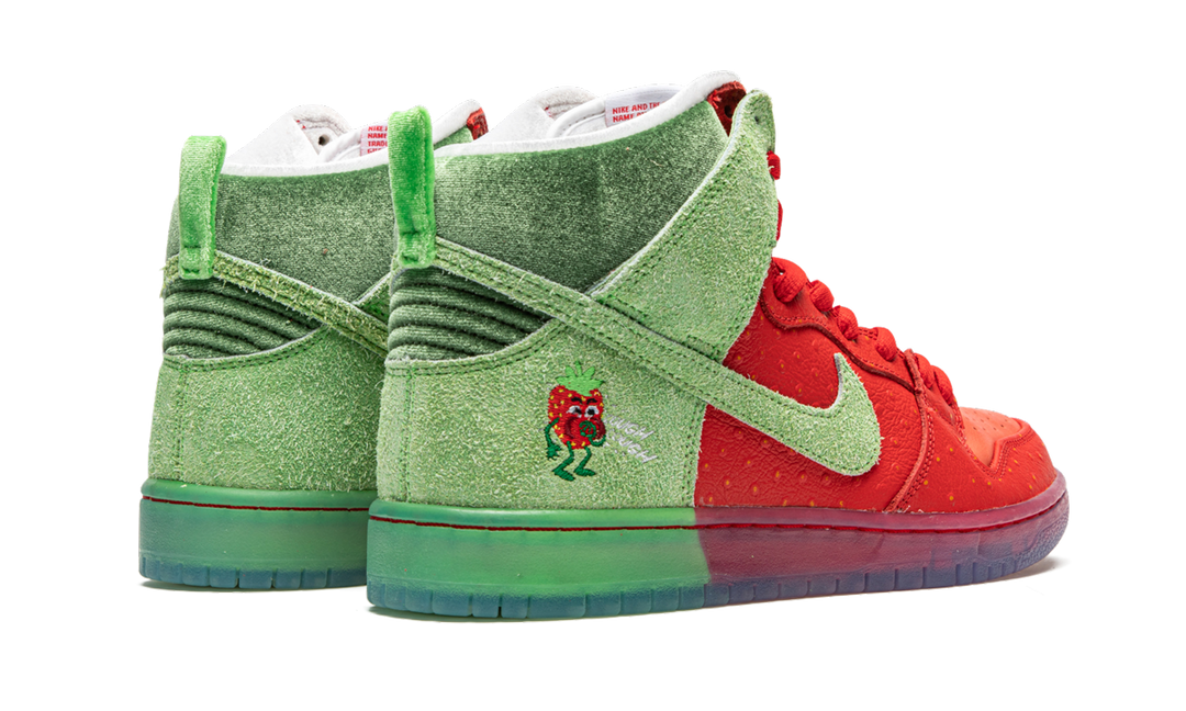 NIKE SB DUNK HIGH STRAWBERRY COUGH