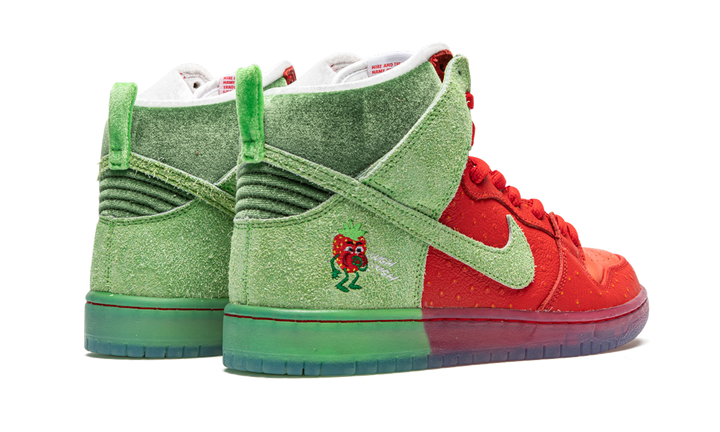 NIKE SB DUNK HIGH STRAWBERRY COUGH