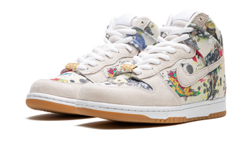 NIKE SB DUNK HIGH X SUPREME RAMMELLZEE — Stock