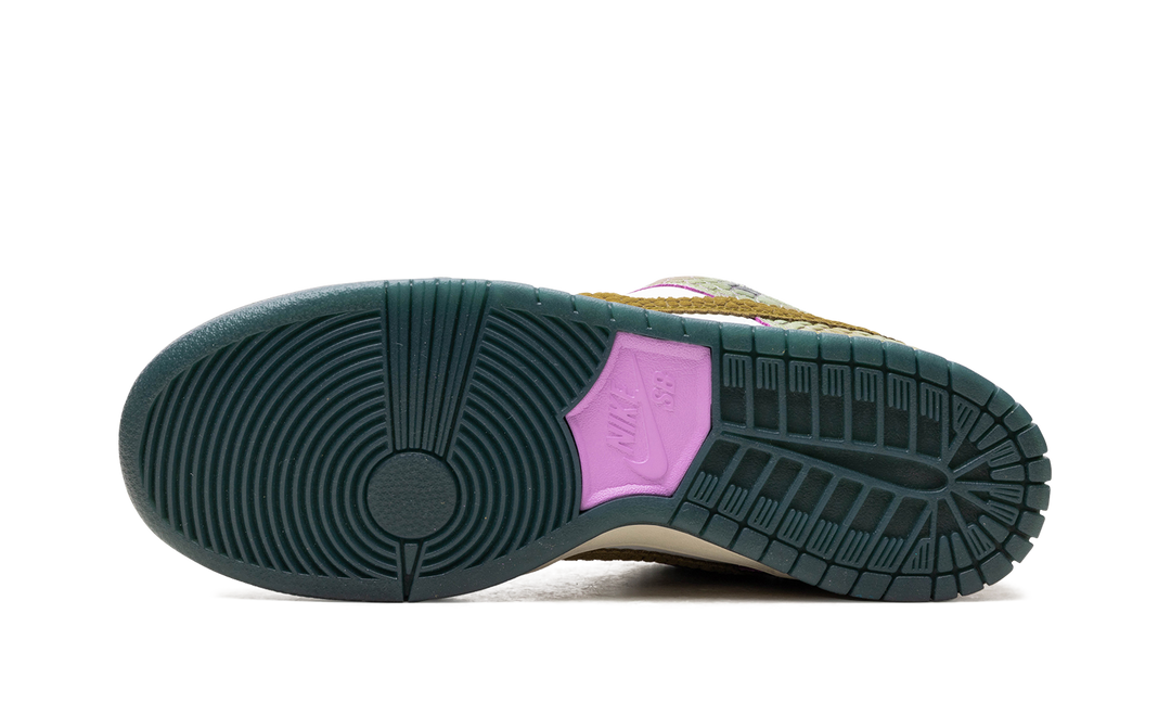NIKE SB DUNK LOW ALEXIS SABLONE CHAMELEON