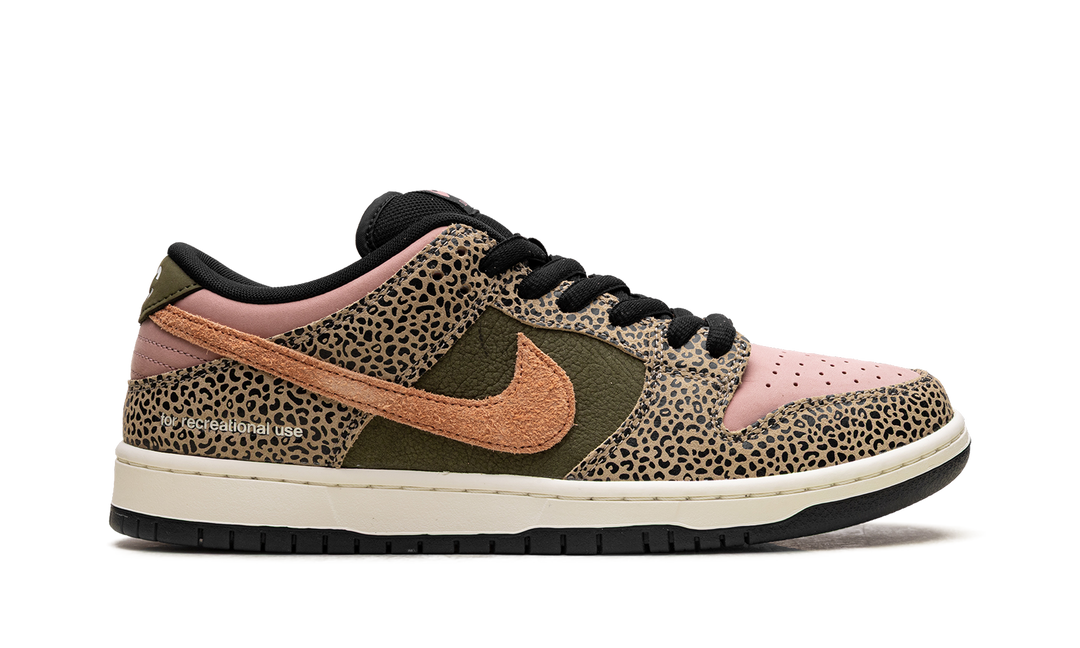 NIKE SB DUNK LOW ARTS-REC