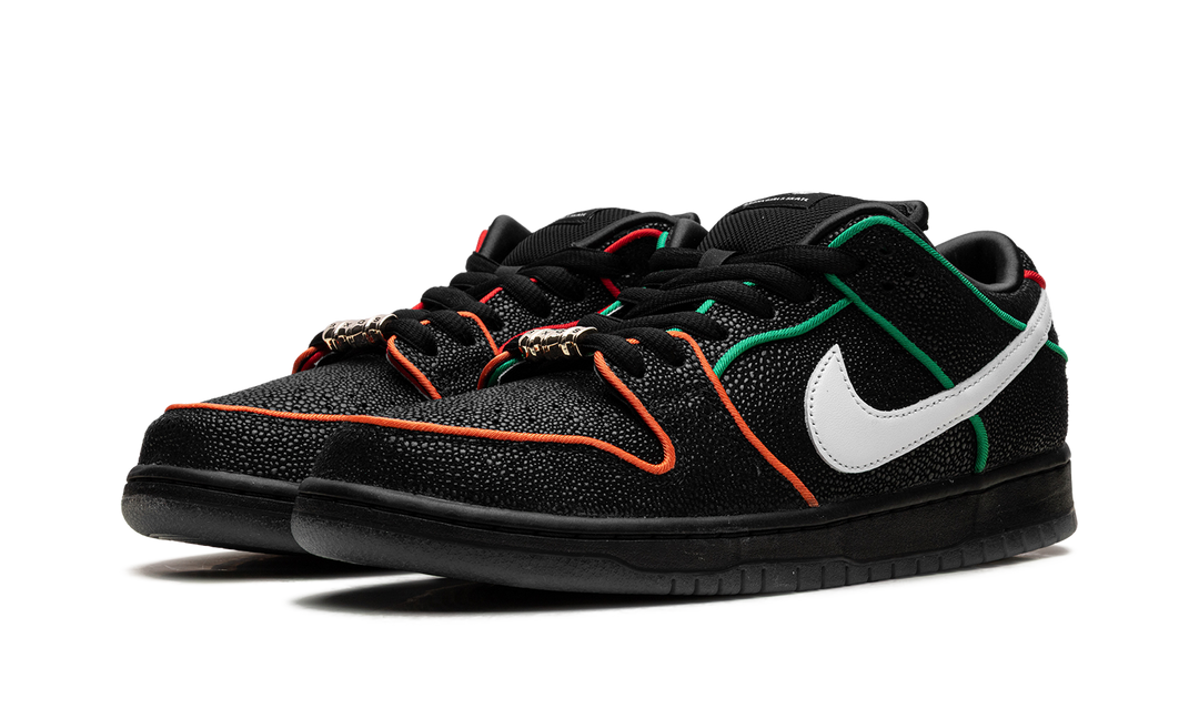 NIKE SB DUNK LOW BRONX GIRLS SKATE