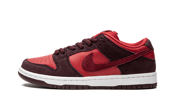 NIKE SB DUNK LOW CHERRY