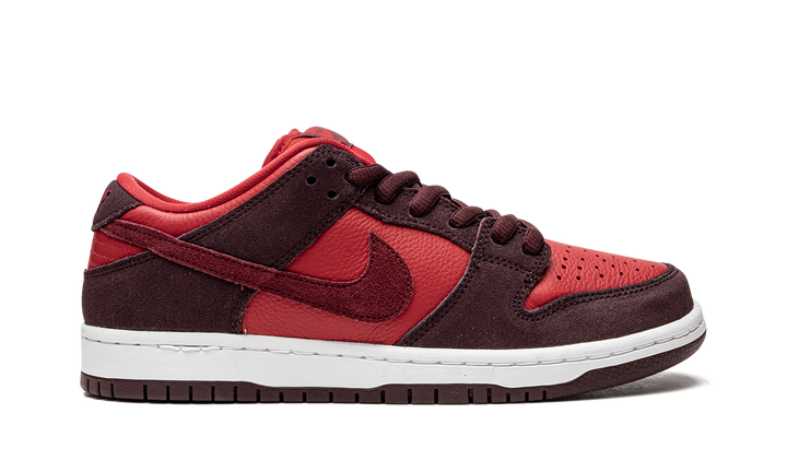 NIKE SB DUNK LOW CHERRY