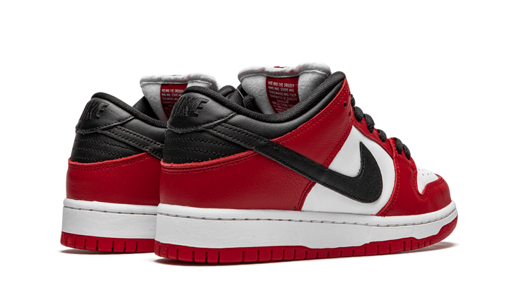 NIKE SB DUNK LOW CHICAGO