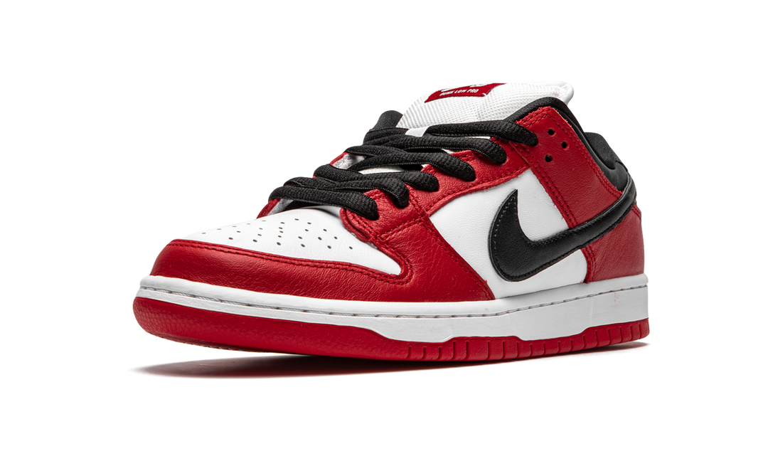 NIKE SB DUNK LOW CHICAGO