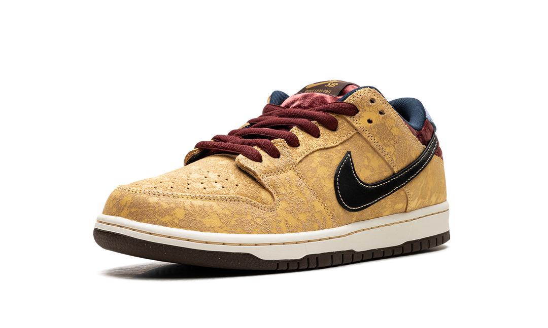 NIKE SB DUNK LOW CITY OF CINEMA