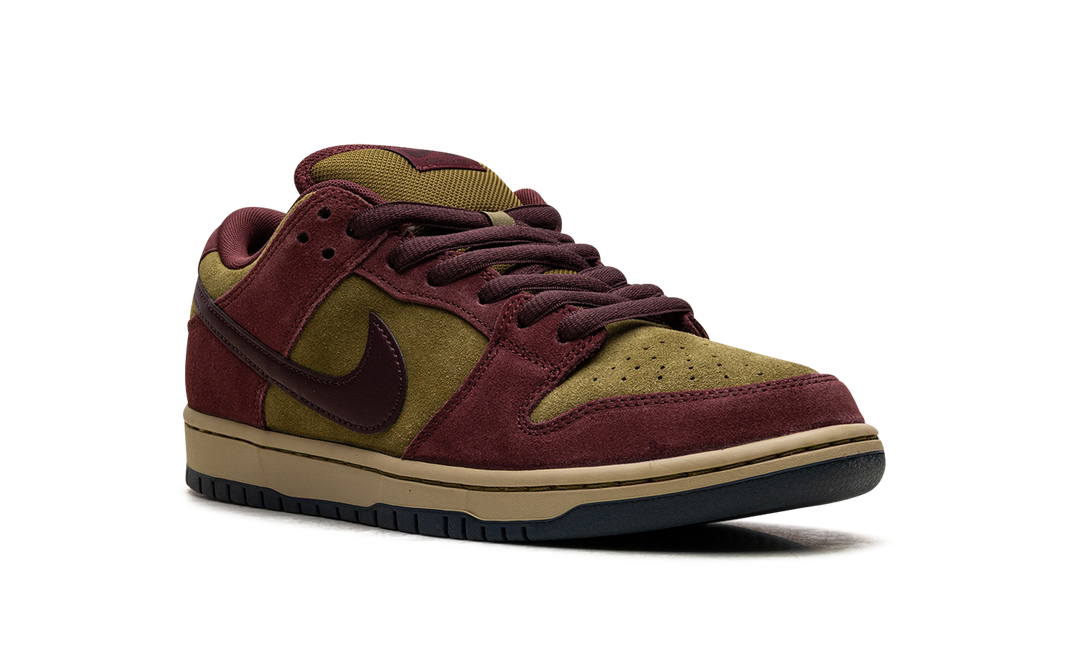 NIKE SB DUNK LOW DARK TEAM RED OLIVE FLAK