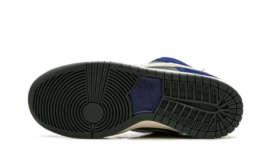 NIKE SB DUNK LOW DEEP ROYAL BLUE