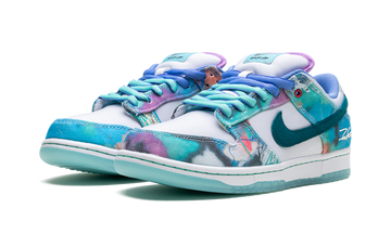 NIKE SB DUNK LOW FUTURA LABORATORIES BLEACHED AQUA — Stock