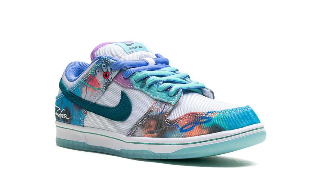 NIKE SB DUNK LOW FUTURA LABORATORIES BLEACHED AQUA