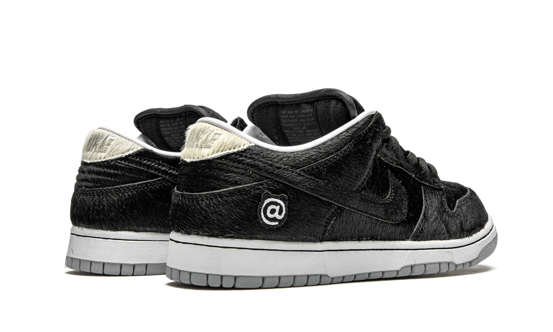 NIKE SB DUNK LOW MEDICOM TOY