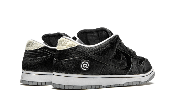 NIKE SB DUNK LOW MEDICOM TOY